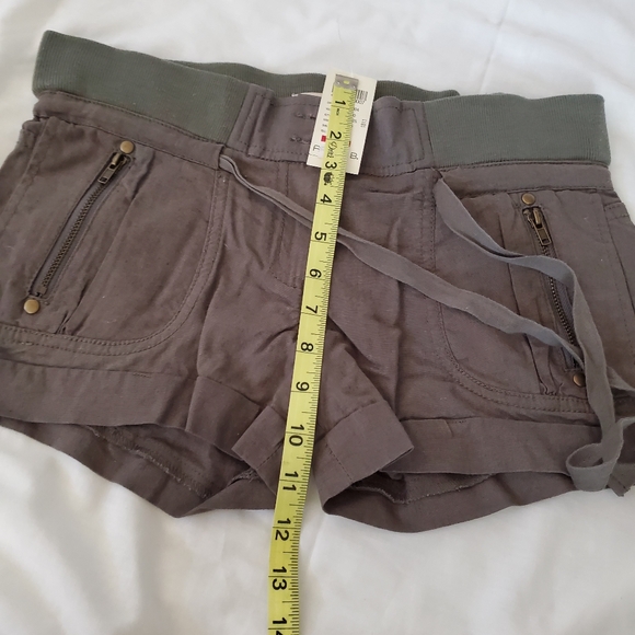 Short - Picture 4 of 11